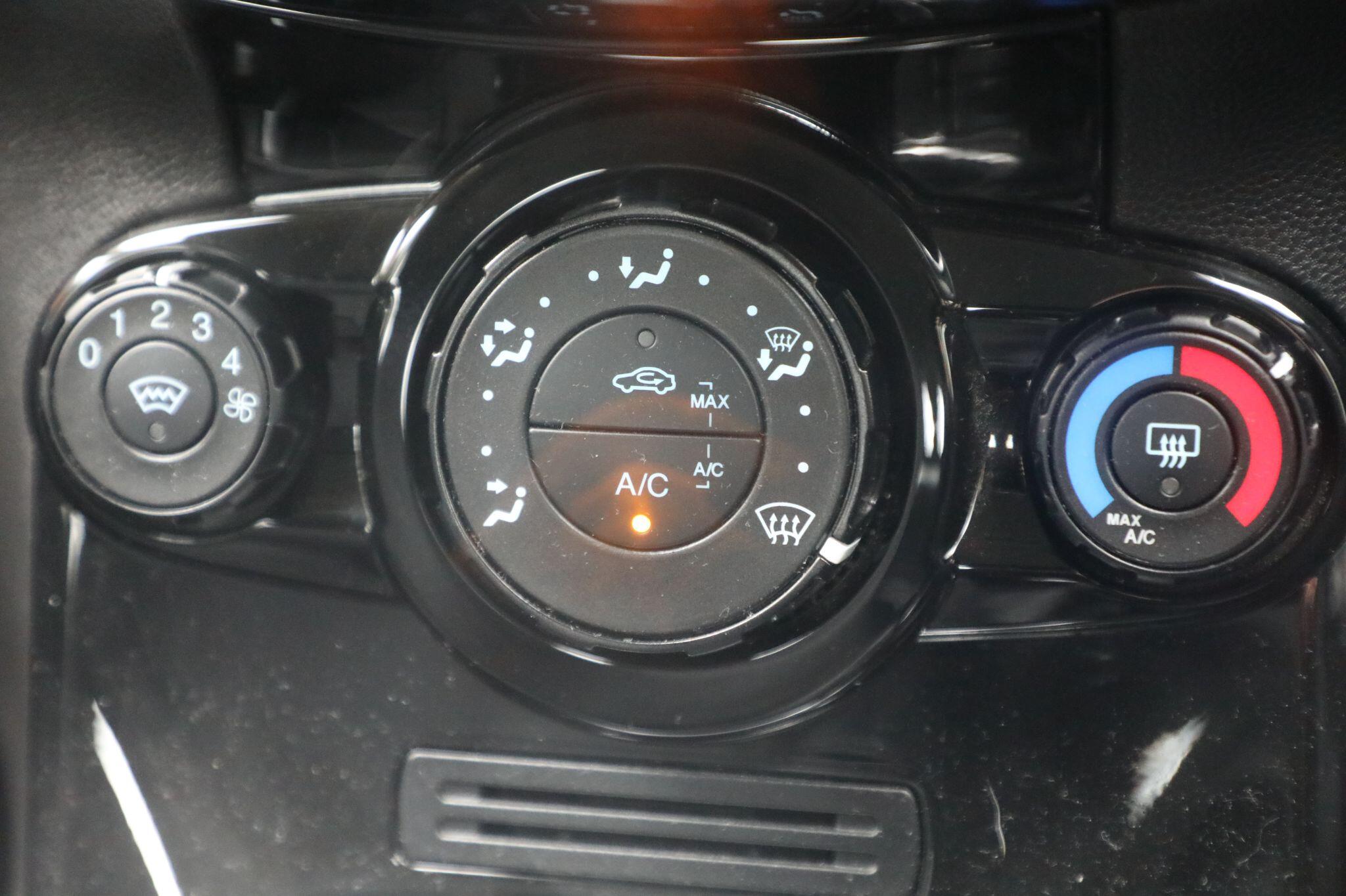 Large vehicle image